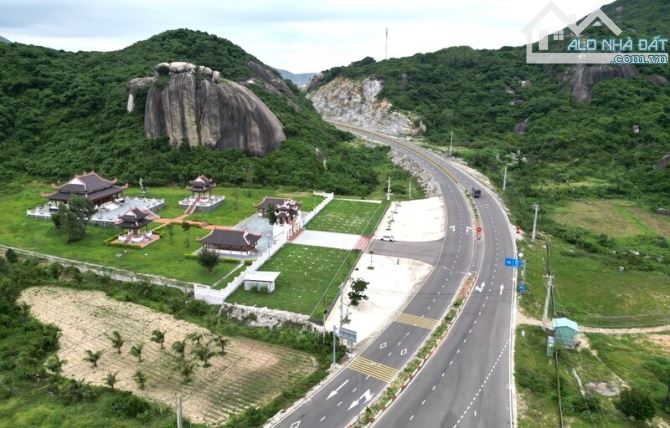 SANG NHƯỢNG DT:48.682m2 ĐẤT ĐƯỜNG 639 VIEW BIỂN 1000M BỜ BIỂN Giá bán: 120 tỷ - 2