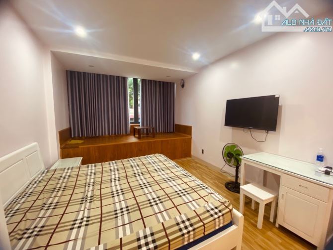 Hàng hiếm! Toà căn hộ - 3 tầng - Cạnh Trịnh Đình Thảo - Trục 7m5 -11 phòng - Nhỉnh 8 tỷ - 2
