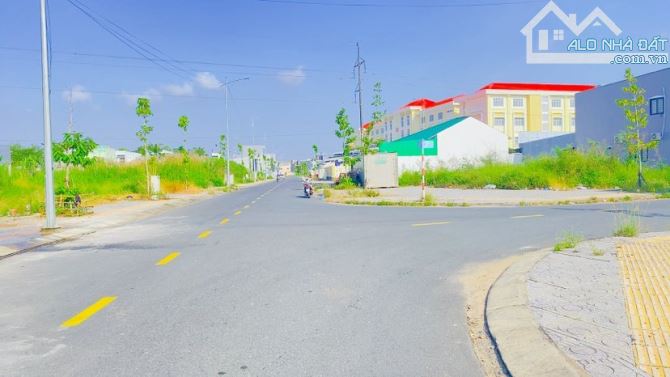 Cho thuê đất  140 m2 góc 2 mặt tiền khu TĐC An Bình