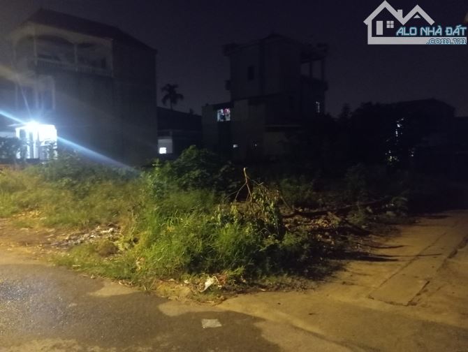 NGUYÊN KHÊ ĐÔNG ANH BÙNG NỔ ,,,SIÊU PHẨM - LÔ GÓC , KINH DOANH ,Ô TÔ TRÁNH CHÍNH CHỦ Bán
