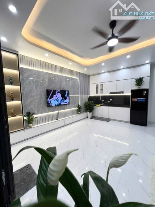 Khâm Thiên tặng full nội thất gần phố nhỉnh 6 tỷ. Nhanh tay
