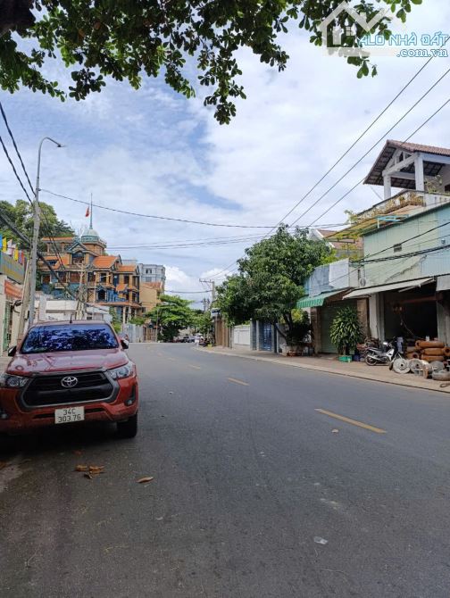 CẦN BÁN NHÀ 1 TRỆT 2 LẦU MẶT TIỀN TRẦN PHÚ, VŨNG TÀU, VỊ TRÍ ĐẸP PHÙ HỢP K