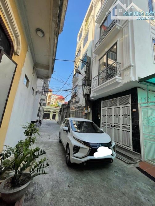 NHÀ ĐẸP NGÔ ĐÌNH MẪN, LA KHÊ, 2 MẶT THOÁNG, Ô TÔ DỪNG ĐỖ NGÀY ĐÊM, AN NINH TỐT, YÊN TĨNH