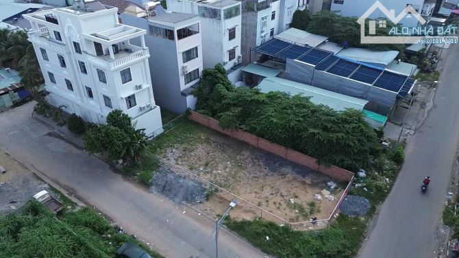 Đất Siêu Hiếm Siêu Đẹp Lô Góc 2 Mặt Tiền Công Viên Ngay BV Lê Văn Thịnh 240m2 Giá 23 Tỷ