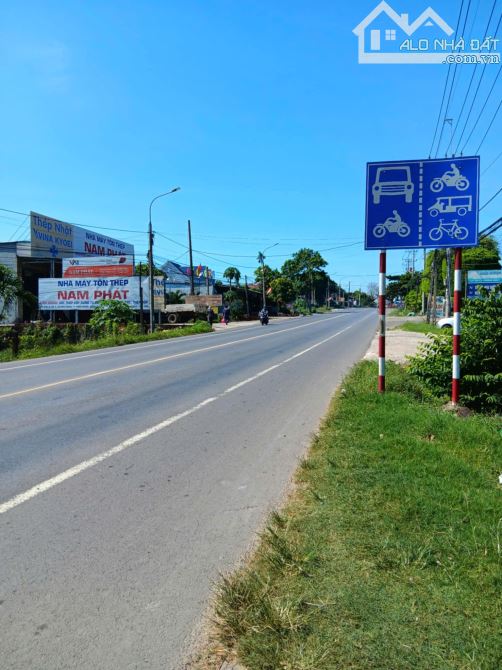 bán lô đất ở tại nông thôn có mặt tiền quốc lộ 20 thích hợp mở tiệm mua bán,308m2 chỉ 1,8t