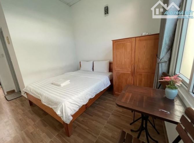 Khách sạn đường Đoàn Thị Điểm, cách chợ đêm Đà Lạt chỉ 10 phút đi bộ - giảm giá còn 6,3 tỷ