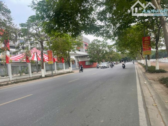 Bán nhà - Phúc Lợi - Nhiều tiện ích, mới lung linh - 30m2 - 4,15 tỷ