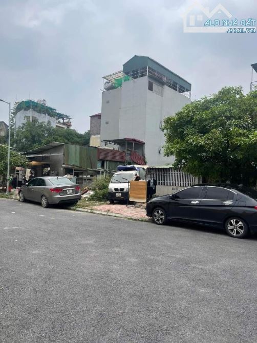 Siêu đẹp, Bán đất Đặng Xá Gia Lâm, 70m- nhỉnh 5 tỷ - ô tô tránh