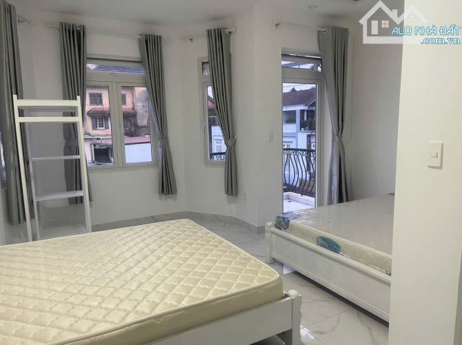Cần bán nhà mặt tiền P10, gần Hồ Xuân Hương , tp Đà Lạt. 98,75m².  4tang, 10p, 14ty