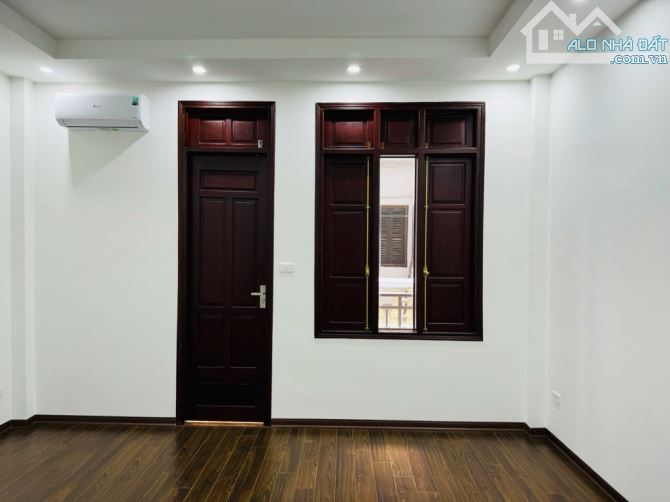 Lê Trọng Tấn - Thanh Xuân 60m2 x 5T. Chỉ 19 tỷ Phân lô, Thang Máy, kinh doanh