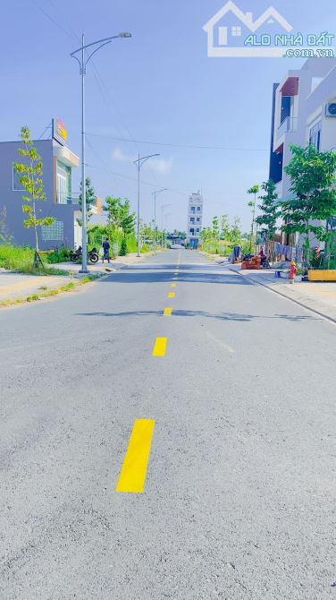 Cho thuê đất  140 m2 góc 2 mặt tiền khu TĐC An Bình - 11