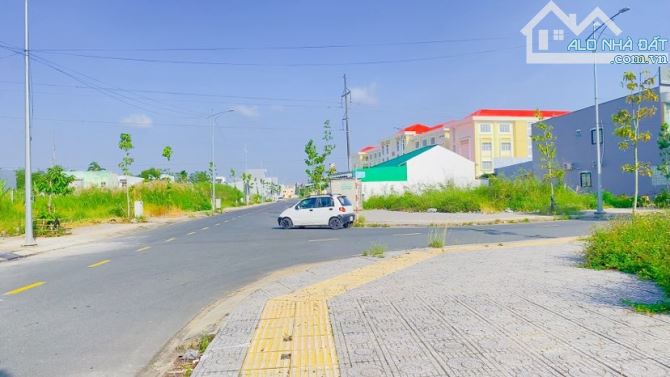 Cho thuê đất  140 m2 góc 2 mặt tiền khu TĐC An Bình - 1