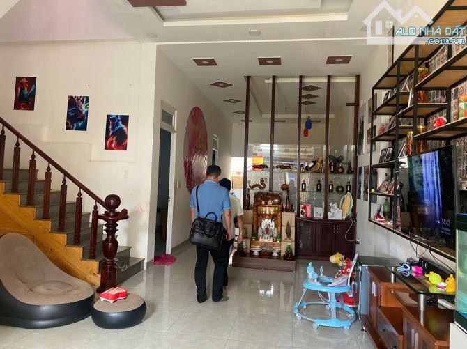 BÁN NHÀ TRỆT MÊ MẶT TIỀN ĐƯỜNG Y MOAN QUA VÀNH ĐAI, TP. BUÔN MA THUỘT - ĐANG CHO THUÊ 6 TR - 1
