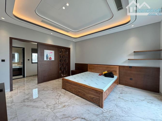⭐⭐⭐BÁN BIỆT THỰ 4 TẦNG NGUYỄN ĐÌNH THI - VIEW SÔNG 300M2 GIÁ 24,5 TỶ - 1