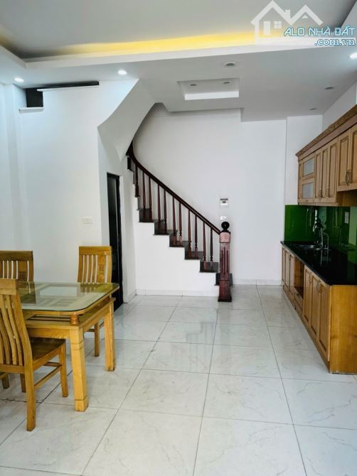 NHÀ ĐẸP NGÔ ĐÌNH MẪN, LA KHÊ, 2 MẶT THOÁNG, Ô TÔ DỪNG ĐỖ NGÀY ĐÊM, AN NINH TỐT, YÊN TĨNH - 1