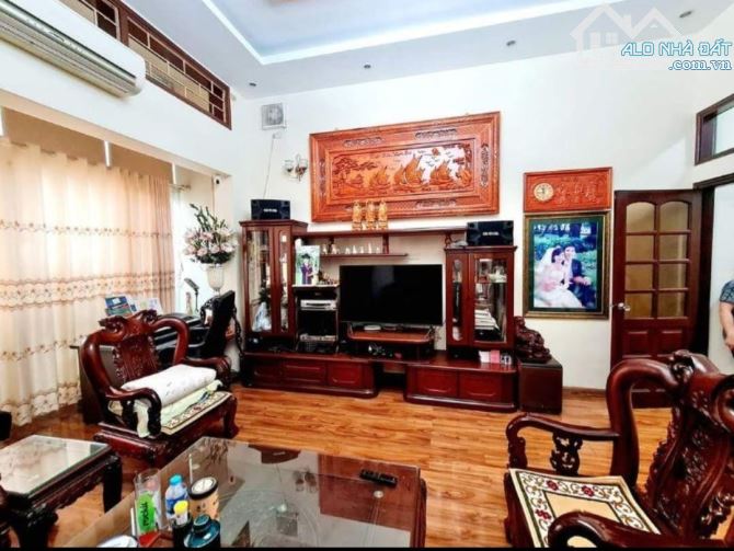 BÁN NHÀ MẶT ĐƯỜNG KHƯƠNG TRUNG. 70M2 - 4 TẦNG, KINH DOANH, VỈA HÈ RỘNG. - 1