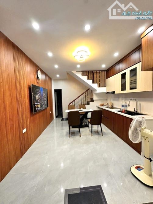 Bán nhà Thuỵ Khuê, Tây Hồ, 23m2, 1 ngoặt vào nhà, gần phố, hơn 5 tỷ - 1