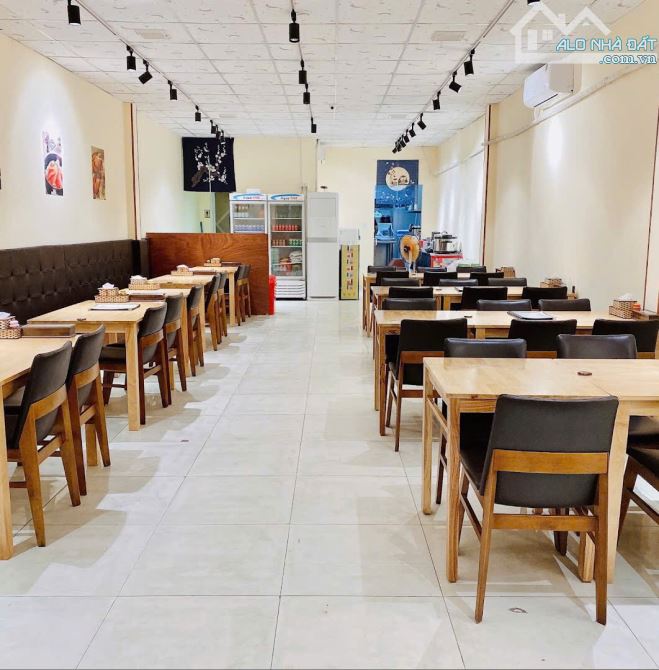 SẬP HẦM: Bán nhanh nhà mặt phố Dương Đình Nghệ (7,5m), DT 130m2 với giá rẻ nhất thị trường - 2