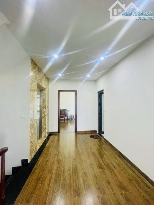 Bán toà nhà lô góc 7 tầng thang máy .87/102m2/ gara oto / kinh doanh - 2