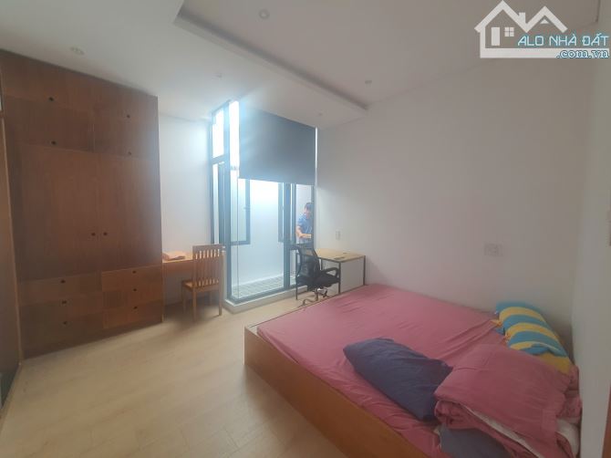 Cần bán nhà 3 tầng mới xây huyết đẹp lung linh hẻm thẳng oto vào gần Trương Công Định - 2