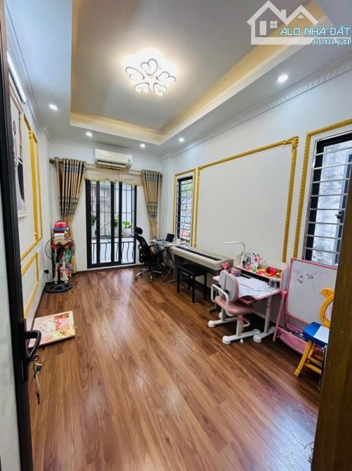 Nhà đẹp Phan Đình Giót- Thanh Xuân, 35m2, 5 tầng, sổ đỏ, 4.95 tỷ - 2