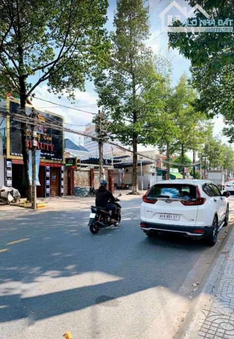 Giá đang ngộp 24 tỷ. Bán nhà mặt tiền đường Trương Định-Tân Mai. 8x39m 310m. full thổ cư. - 2