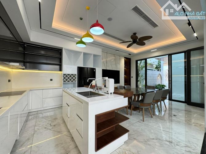 ⭐⭐⭐BÁN BIỆT THỰ 4 TẦNG NGUYỄN ĐÌNH THI - VIEW SÔNG 300M2 GIÁ 24,5 TỶ - 3
