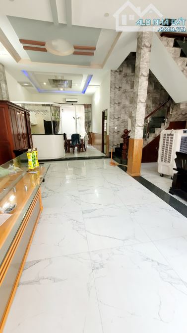 Nhà 7x15m Đúc 2 Lầu Gốc 2 Mặt Tiền Hẻm Đường Nguyễn Thị Sáu Hóc Môn Giá 6.9 Tỷ, SHR - 3