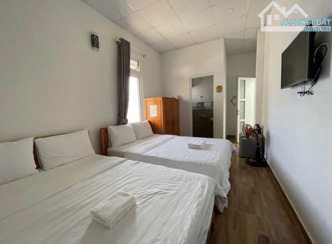 Khách sạn đường Đoàn Thị Điểm, cách chợ đêm Đà Lạt chỉ 10 phút đi bộ - giảm giá còn 6,3 tỷ - 3