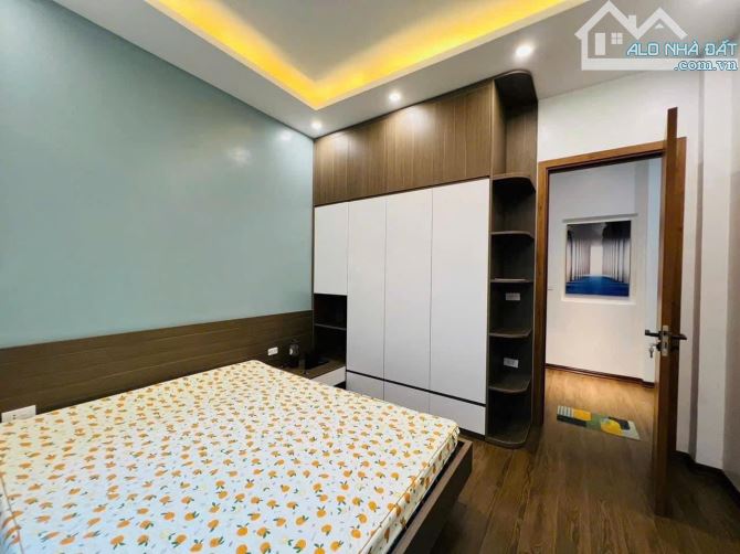 NHÀ ĐẸP ĐƯỜNG GIẢI PHÓNG - 40M2 - 4 TẦNG - NHỈNH 7 TỶ - NGÕ NÔNG GẦN PHỐ - TẶNG NỘI THẤT - 3