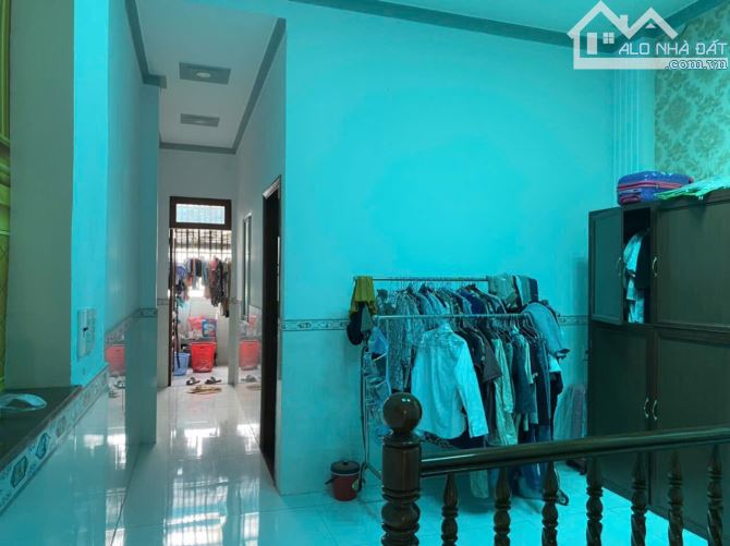 Bán nhà gần chợ Đông Hoà - Tp.Dĩ An. DTSD 180m2 - 3