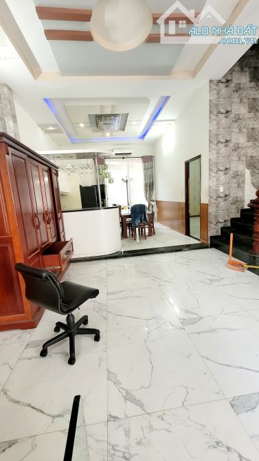 Nhà 7x15m Đúc 2 Lầu Gốc 2 Mặt Tiền Hẻm Đường Nguyễn Thị Sáu Hóc Môn Giá 6.9 Tỷ, SHR - 5