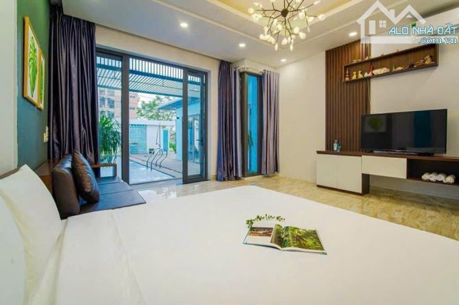 SIÊU PHẨM VILLA 2 TẦNG - 200m RA BIỂN SƠN TRÀ , TP. ĐÀ NẴNG - Chỉ 12.5  tỷ TL. - 5