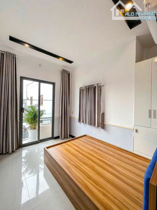 HÀNG HIẾM ! NHÀ MẶT TIỀN gần VÒNG XOAY LÊ THANH NGHỊ: 100m² ngang 6m - 3 TẦNG 5 PN - 5