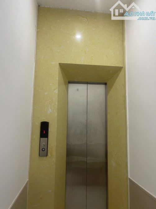 Cần bán nhà mặt tiền P10, gần Hồ Xuân Hương , tp Đà Lạt. 98,75m².  4tang, 10p, 14ty - 5