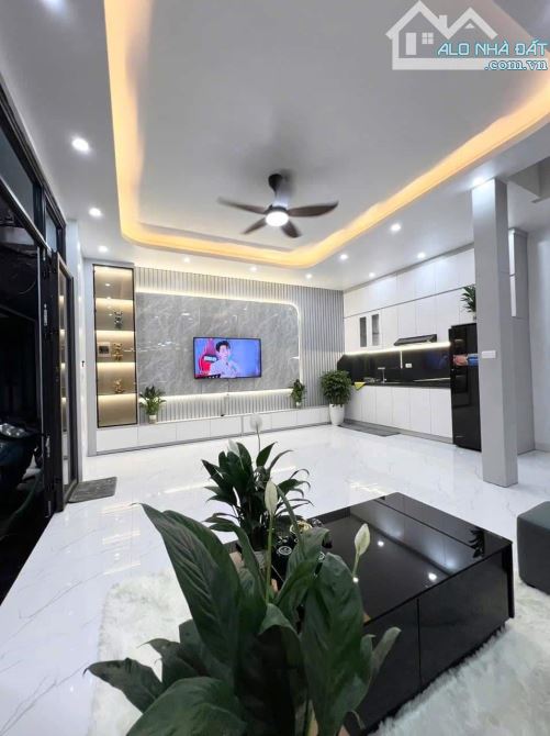 Khâm Thiên tặng full nội thất gần phố nhỉnh 6 tỷ. Nhanh tay - 6