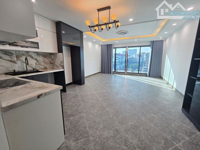 Nhà cực đệp ở luôn Lê Văn Lương Cầu Giấy. DT50m, 6 tầng 2 ngủ, MT5m Giá 20 tỷ Ngõ ô tô - 7