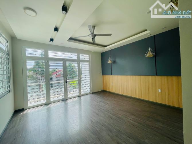 BIỆT THỰ KHU HỒNG PHÁT 9x20 - KẾ CÔNG VIÊN CÁCH TRẦN HOÀNG NA 100m GIÁ 11,2 TỶ - 7