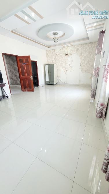 Nhà 7x15m Đúc 2 Lầu Gốc 2 Mặt Tiền Hẻm Đường Nguyễn Thị Sáu Hóc Môn Giá 6.9 Tỷ, SHR - 8