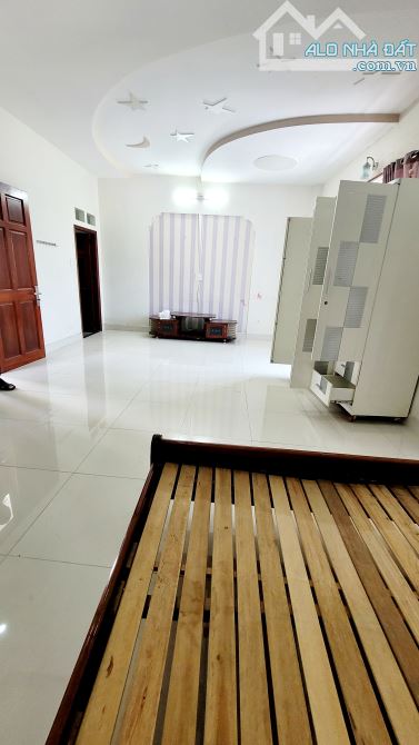 Nhà 7x15m Đúc 2 Lầu Gốc 2 Mặt Tiền Hẻm Đường Nguyễn Thị Sáu Hóc Môn Giá 6.9 Tỷ, SHR - 8