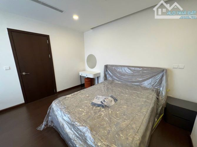 Cho thuê căn góc Luxury Park View Cầu Giấy 110m 3 ngủ hướng mát đồ cao cấp giá chỉ 23tr - 8