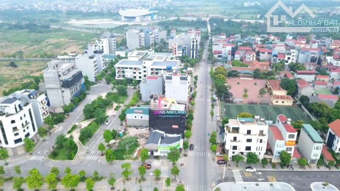 BÁN ĐẤT KINH DOANH VƯỜN ĐÀO ĐÔNG ANH MẶT ĐƯỜNG 25M CÓ VỈA HÈ