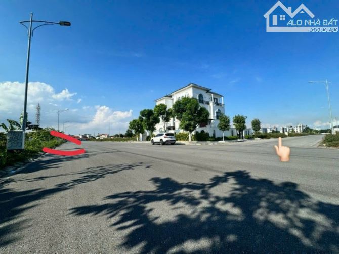 Bán 2 lô DT 190 M ngang 9  đường 21 M cạnh Đồng Bồ Hải An
