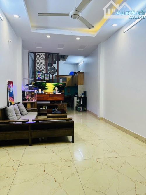 Bán nhà Đông Mỹ Thanh Trì 40m2 Ô tô đỗ cửa HƠN 3 tỷ