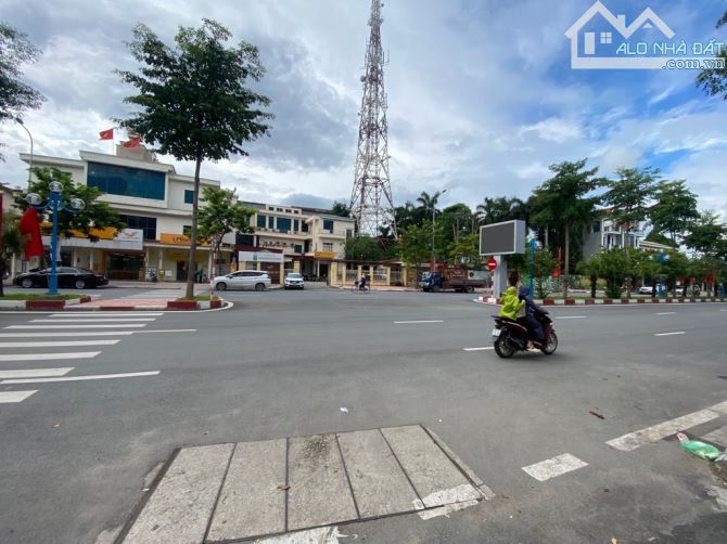 BÁN NHÀ RIÊNG TẠI PHỐ NGUYỄN BẶC TRUNG TÂM THANH TRÌ, 85M2 4 TẦNG, MẶT TIỀN 7M, GARA Ô TÔ.