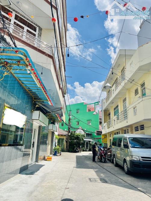 XE HƠI THÔNG , HỒNG BÀNG P1 Q11 , 65M2 , 7c Vô Nhà , CHỈ 7.x TỶ