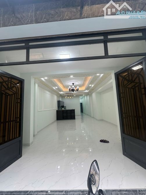 Bán nhà Hẻm Xe Hơi 2 tầng 70m2 Nguyễn Văn Khối chỉ nhĩnh 5 tỷ