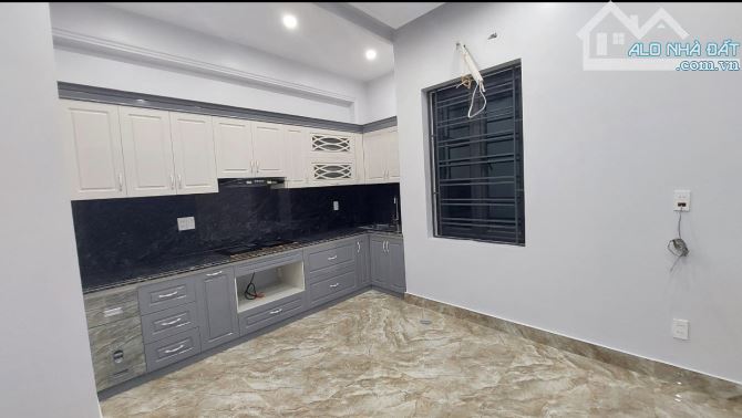 Bán nhà 5 tầng Bùi Thị Từ Nhiên, Đông Hải, Hải An,63m2, mặt tiền 4,5m đường 7m, 6,3tỷ.