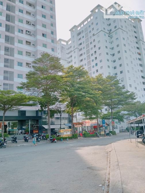 Cần bán chung cư  Thái Sơn ( Tân Tạo 1) Phưởng Tân Tạo A, Bình Tân,  Nằm mặt đường xa lộ