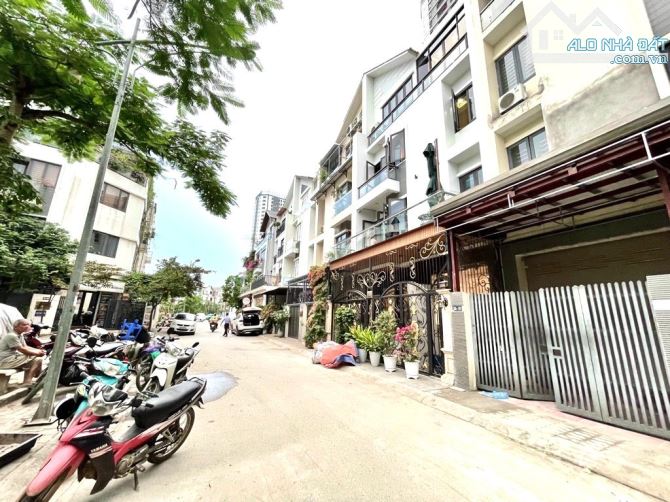 LIỀN KỀ 98M x 5T, MT 7M, VIEW CÔNG VIÊN, KINH DOANH, KĐT FLC GARDEN CITY, ĐẠI MỖ, 23.75 TỶ